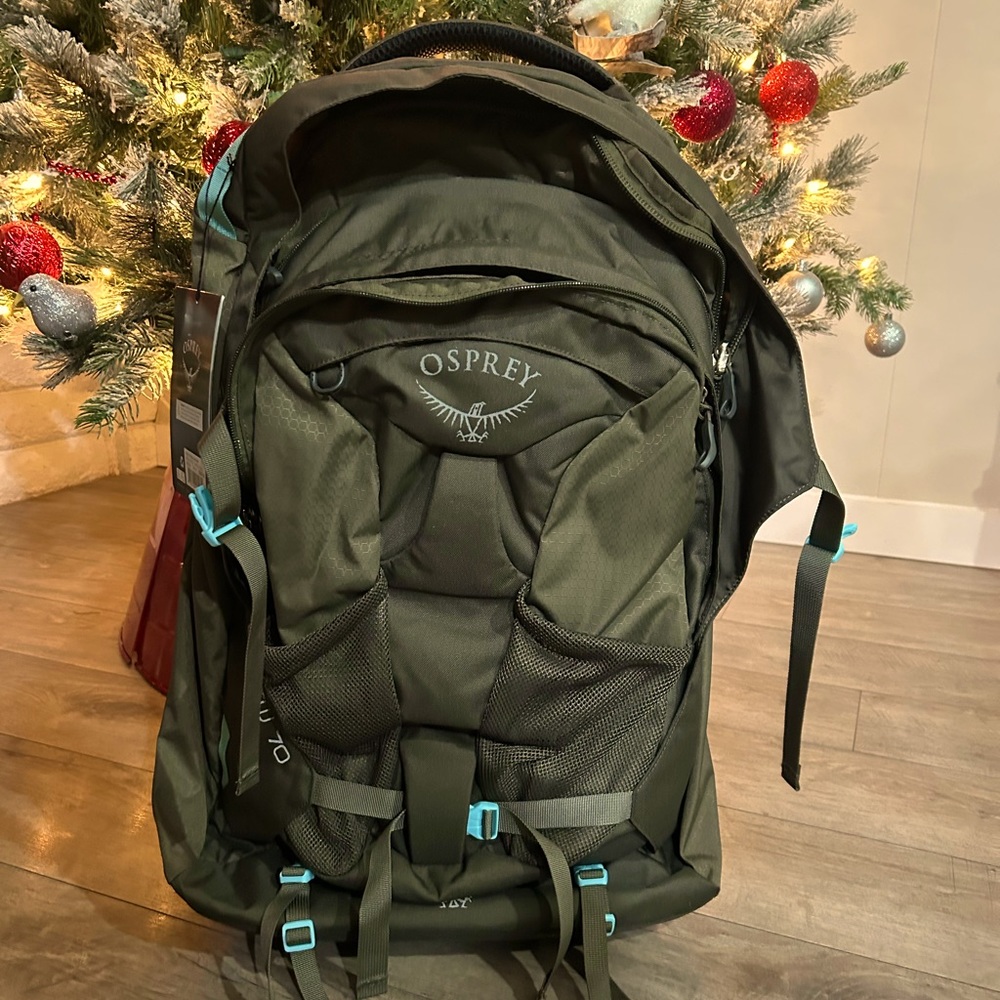 NWT Osprey fair point Fairview travel backpack voyages great Christmas 🎄 gift